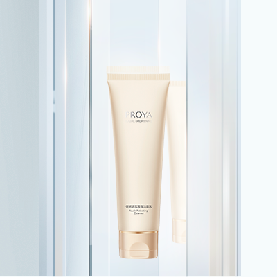 赏金大对决弹润透亮青春洁面乳